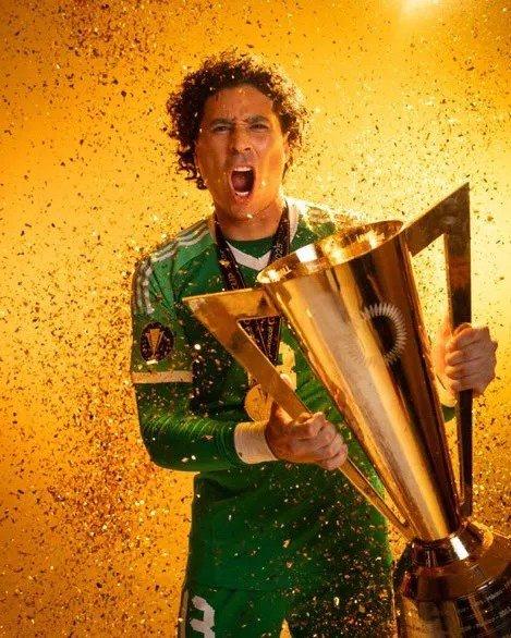 kaiyun-在即将完成签约前，镇宇出门喝了杯咖啡就再也没回来