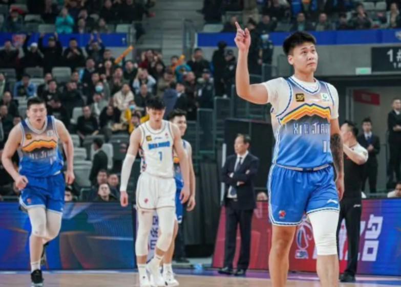 开云体育平台-媒体人：赵睿的转会费不及张镇麟转会上海转会费的一半